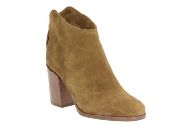 Clarks Tan Suede LORA LANA ankle boot